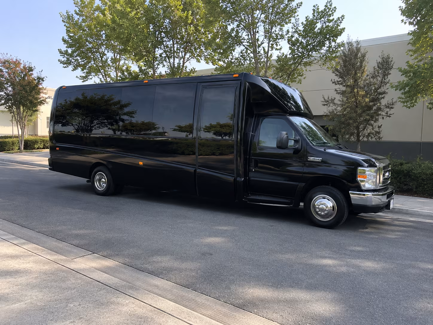 concert bus rentals for groups crossing into nuevo laredo or heading to border region events