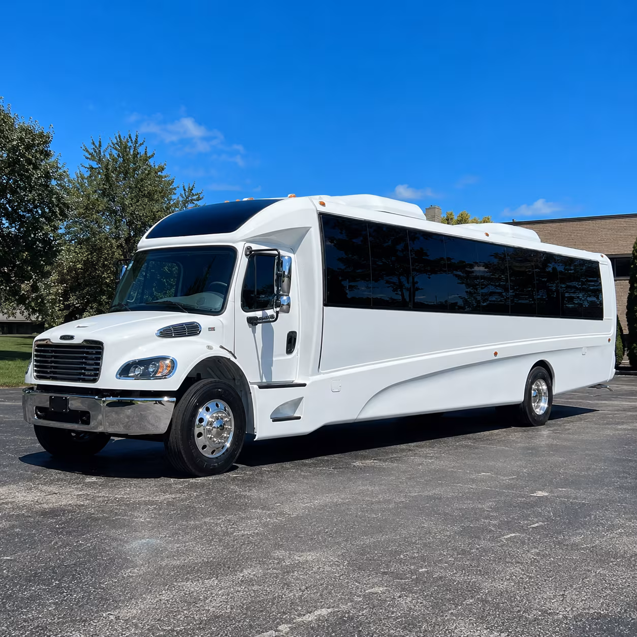 laredo 20 passenger minibus