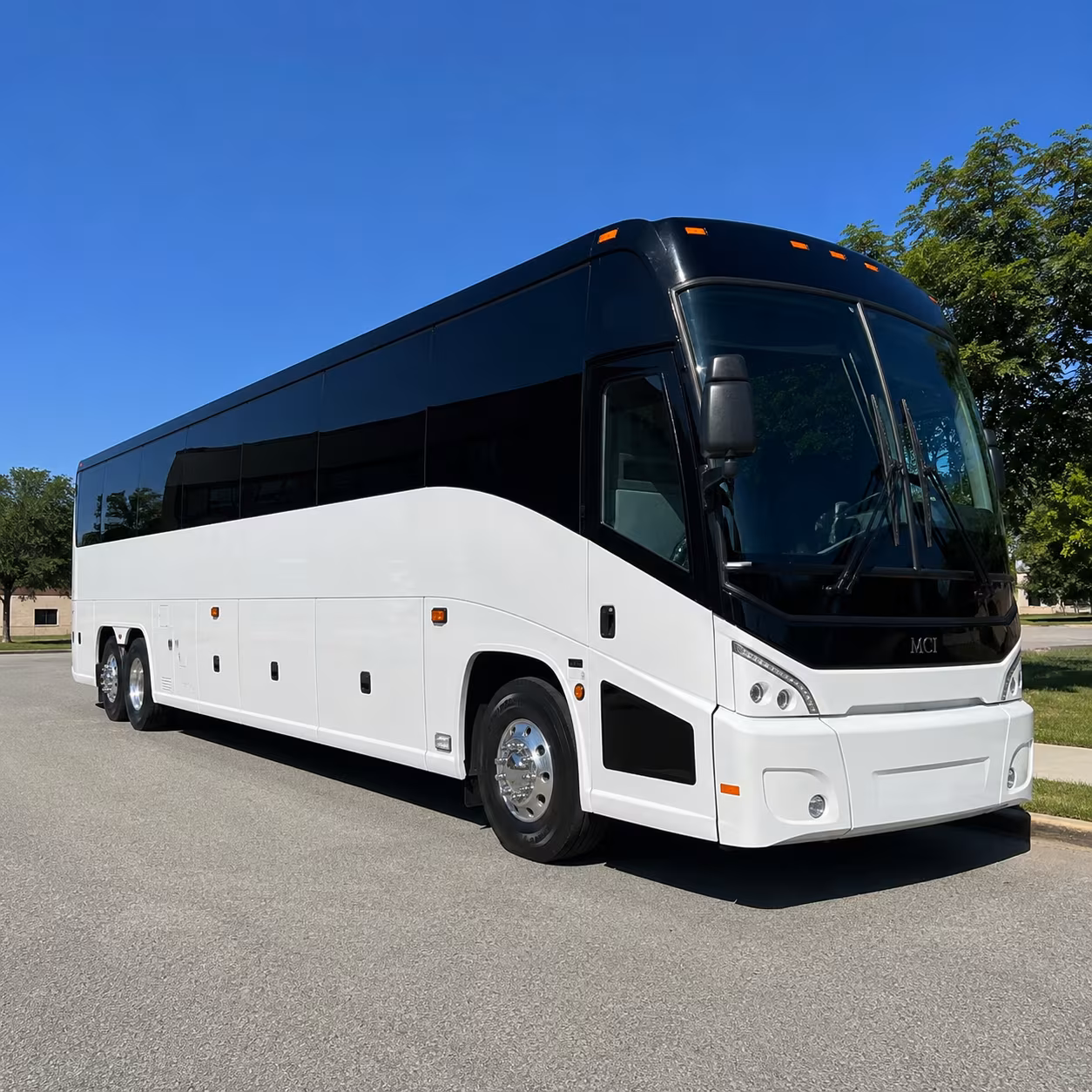 laredo 40 passenger charter bus