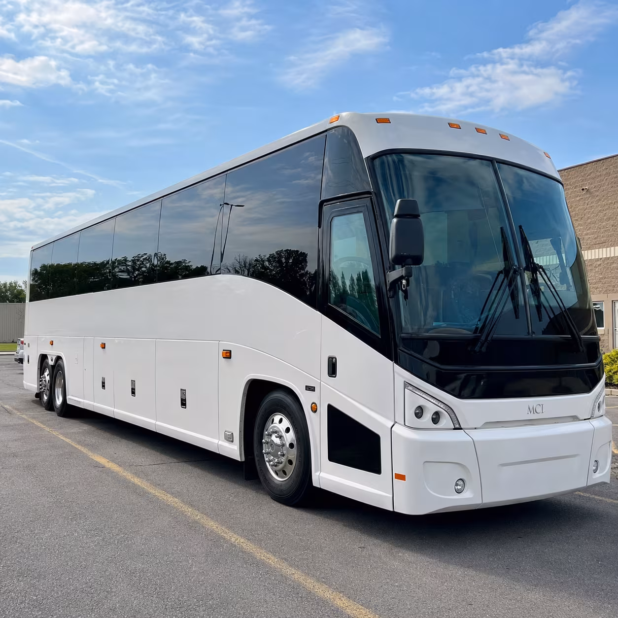 laredo charter bus