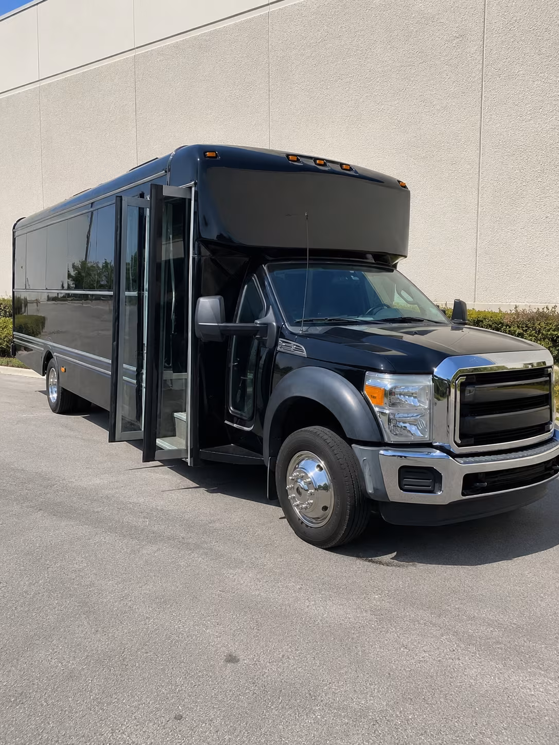 laredo new years eve party bus rental