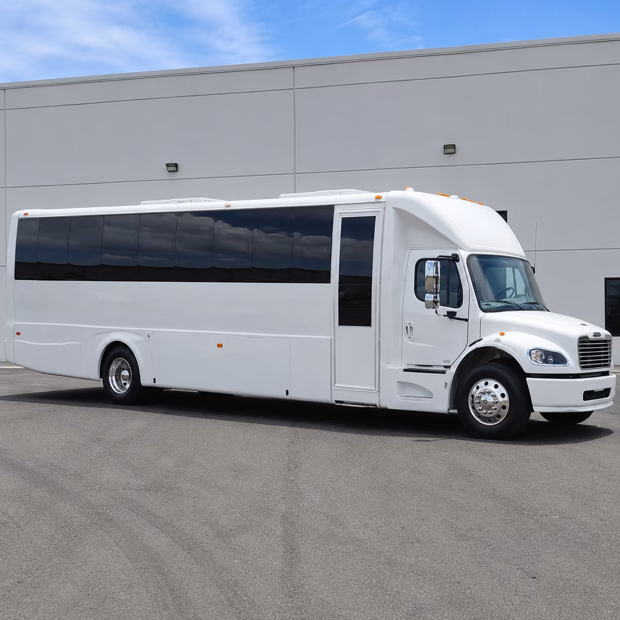 laredo party buses for downtown bar crawls and nightlife