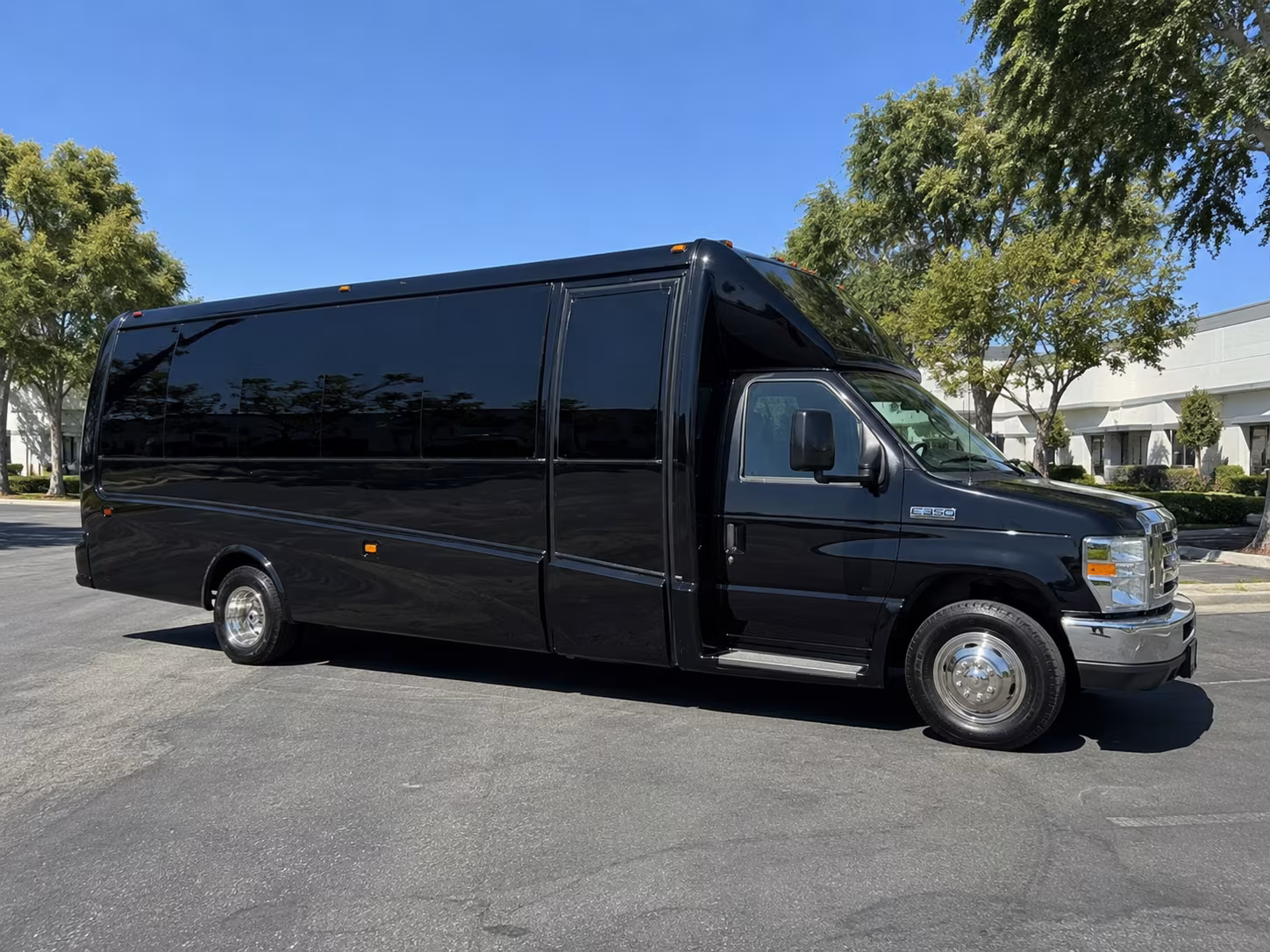 party buses for festival weekends and outdoor concert runs near laredo
