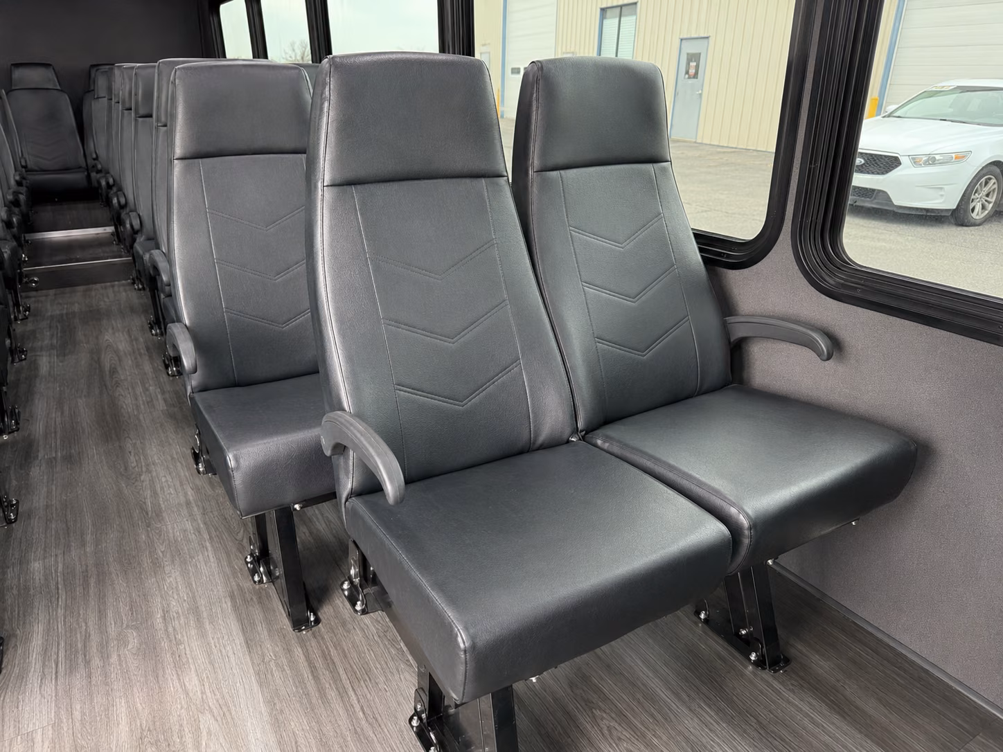 secure transportation for your next airport transfer 1
